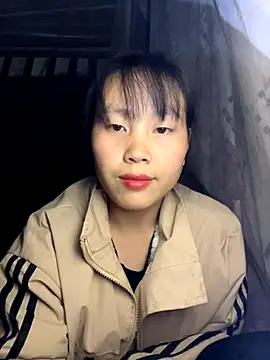 Snapshot of huong-18 chatting on 27, 11, 2025 huong-18 online show from 27, 11, 2025