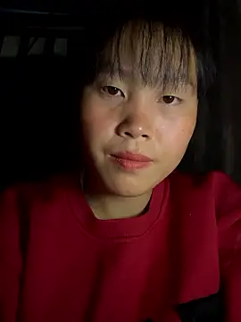 Snapshot of huong-18 chatting on 2, 12, 2025 huong-18 online show from 2, 12, 2025