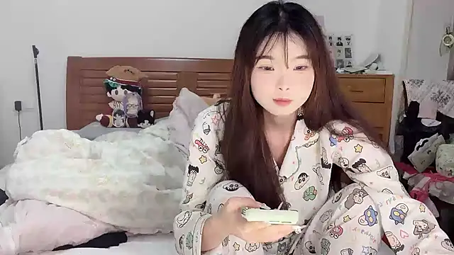 Snapshot of Akong11 chatting on 4, 10, 2025 Akong11 online show from 4, 10, 2025