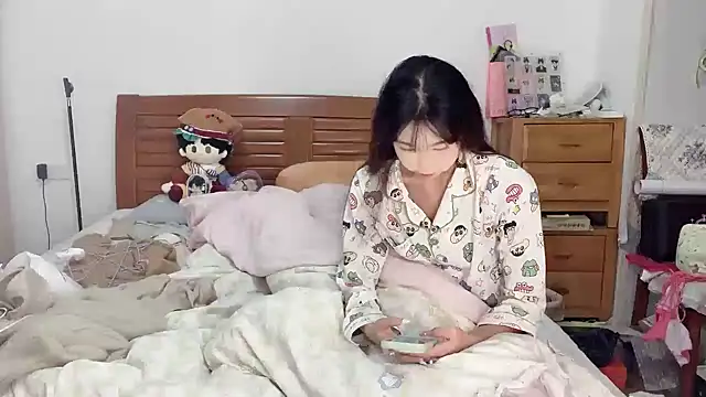 Snapshot of Akong11 chatting on 5, 10, 2025 Akong11 online show from 5, 10, 2025