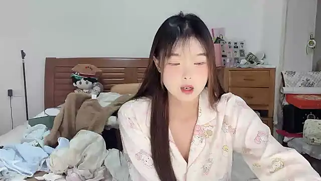 Snapshot of Akong11 chatting on 17, 10, 2025 Akong11 online show from 17, 10, 2025