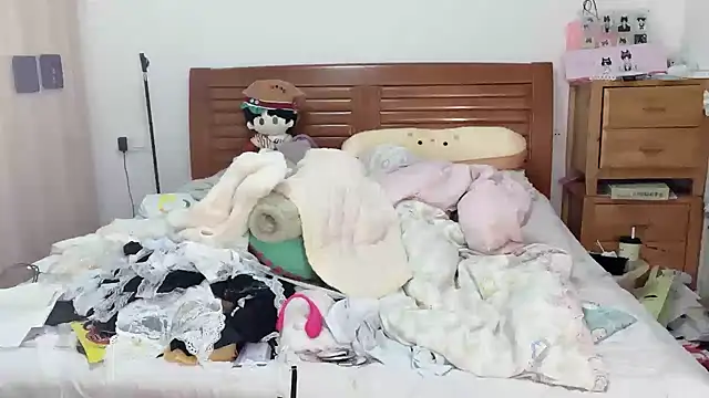 Snapshot of Akong11 chatting on 31, 10, 2025 Akong11 online show from 31, 10, 2025