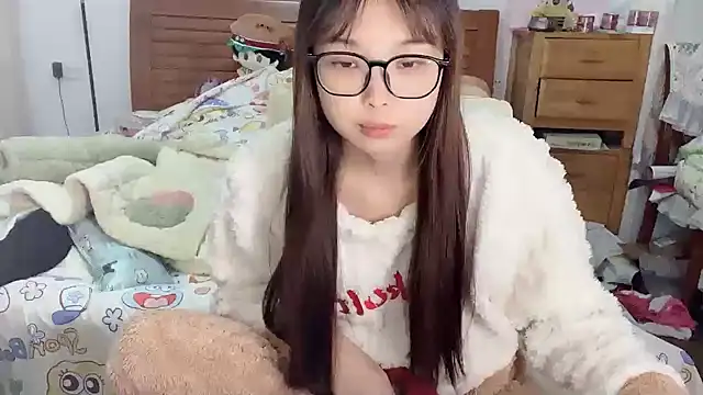 Snapshot of Akong11 chatting on 6, 11, 2025 Akong11 online show from 6, 11, 2025