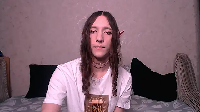 Snapshot of SilverMuse_ chatting on 6, 10, 2025 SilverMuse online show from 6, 10, 2025