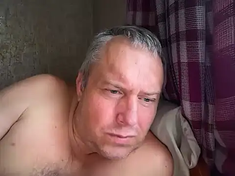 Snapshot of evulis1 chatting on 18, 9, 2025 evulis1 online show from 18, 9, 2025