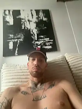 Snapshot of bobsex211 chatting on 4, 5, 2026 bobsex211 online show from 4, 5, 2026