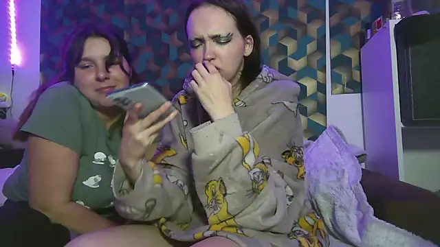 Snapshot of MaitresseMermaid chatting on 11, 11, 2025 MaitresseMermaid online show from 11, 11, 2025