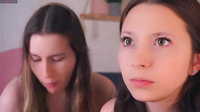 GabrielleLynchard online show from 1, 12, 2025