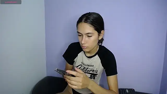 Amber Miiller2 online show from 6, 4, 2026