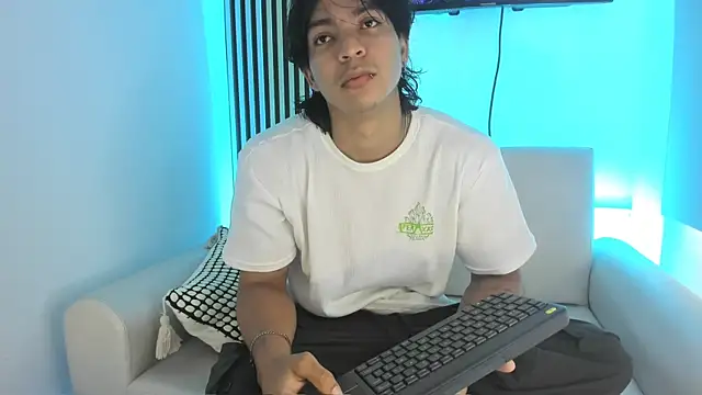 toji luxxer online show from 26, 9, 2025