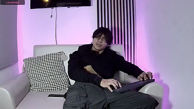 toji luxxer online show from 6, 11, 2025