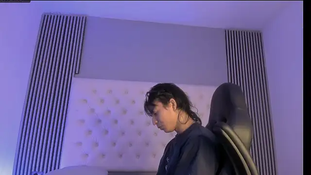 toji luxxer online show from 24, 11, 2025