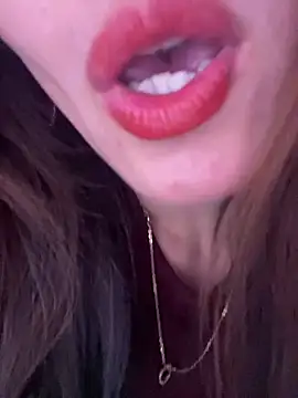 Moon pusy online show from 3, 3, 2026