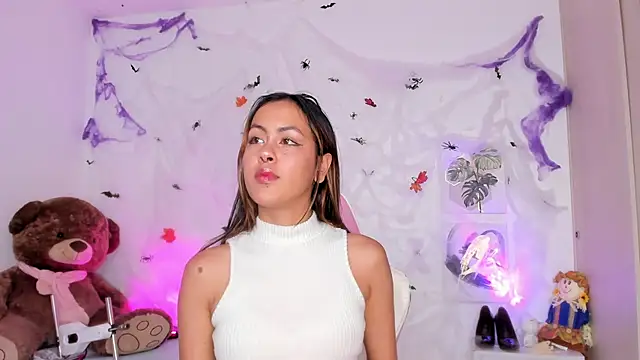 Snapshot of Susy_spark chatting on 6, 11, 2025 Susy spark online show from 6, 11, 2025