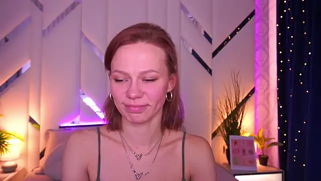 Snapshot of ShyySiren chatting on 5, 3, 2026 ShyySiren online show from 5, 3, 2026