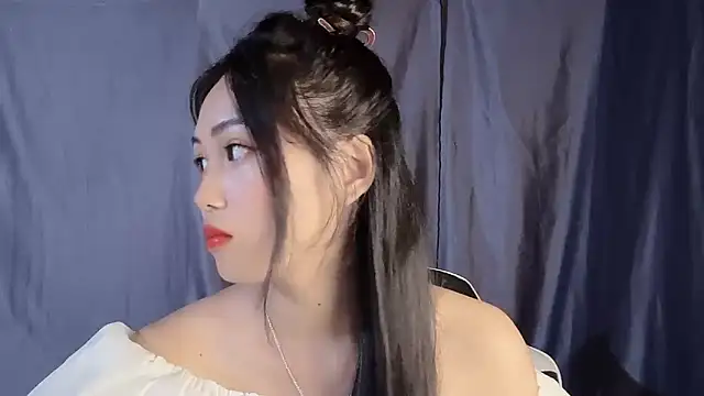 Lyly4757 online show from 23, 9, 2025