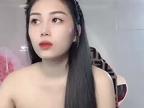 Lyly4757 online show from 5, 11, 2025