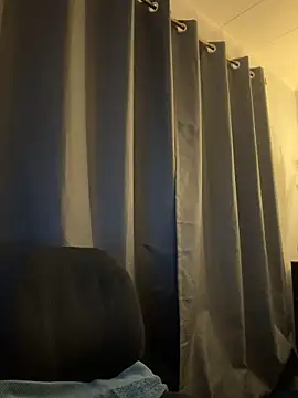 ZoeyJohnson online show from 7, 11, 2025