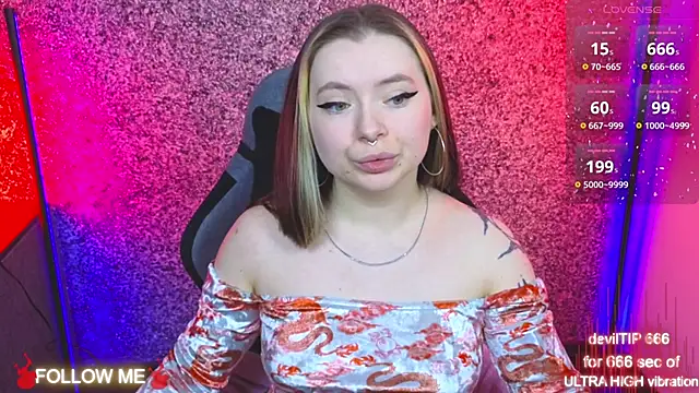 Snapshot of CarolinaReaperr chatting on 14, 11, 2025 CarolinaReaperr online show from 14, 11, 2025