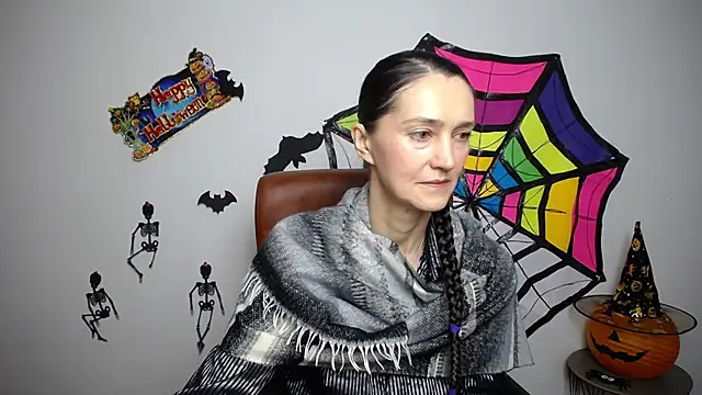 Snapshot of TayaFinch chatting on 2, 11, 2025 TayaFinch online show from 2, 11, 2025