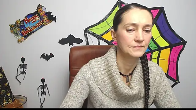 Snapshot of TayaFinch chatting on 3, 11, 2025 TayaFinch online show from 3, 11, 2025