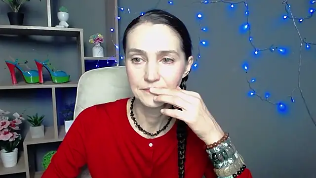 Snapshot of TayaFinch chatting on 18, 11, 2025 TayaFinch online show from 18, 11, 2025