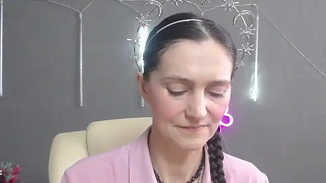 Snapshot of TayaFinch chatting on 7, 5, 2026 TayaFinch online show from 7, 5, 2026