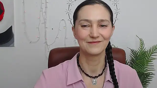 Snapshot of TayaFinch chatting on 9, 5, 2026 TayaFinch online show from 9, 5, 2026