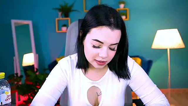 Snapshot of leslierowe_ chatting on 4, 10, 2025 leslierowe online show from 4, 10, 2025
