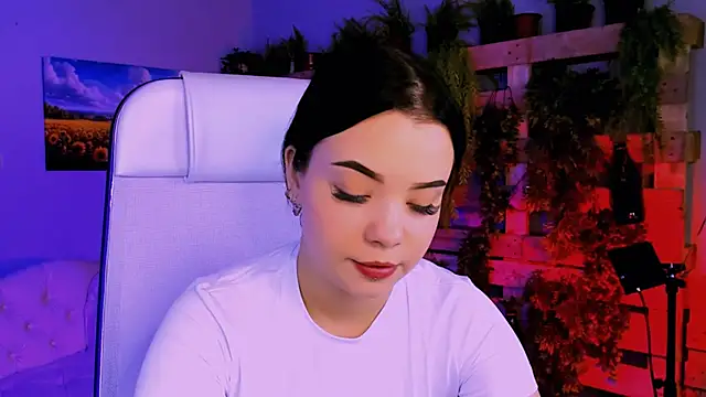 leslierowe  online show from 20, 10, 2025