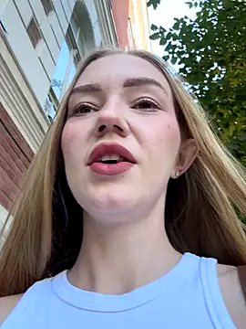 MilaMoone online show from 23, 9, 2025