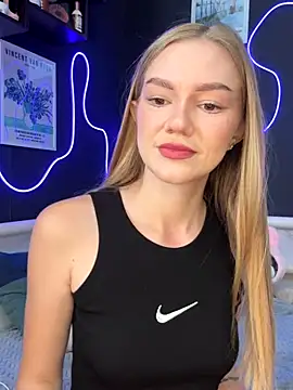 MilaMoone online show from 29, 10, 2025