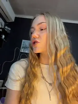 MilaMoone online show from 21, 3, 2026