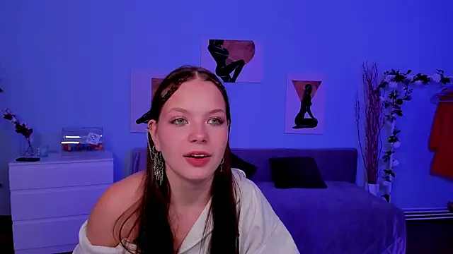 BetsyKiss online show from 3, 10, 2025