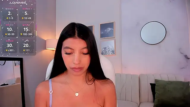 Tiffany Low online show from 20, 11, 2025