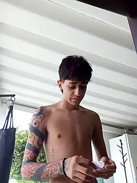 Snapshot of j_martony chatting on 10, 10, 2025 j martony online show from 10, 10, 2025