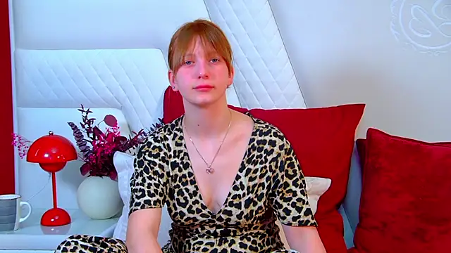 Snapshot of BeatriceBinoche chatting on 22, 10, 2025 BeatriceBinoche online show from 22, 10, 2025