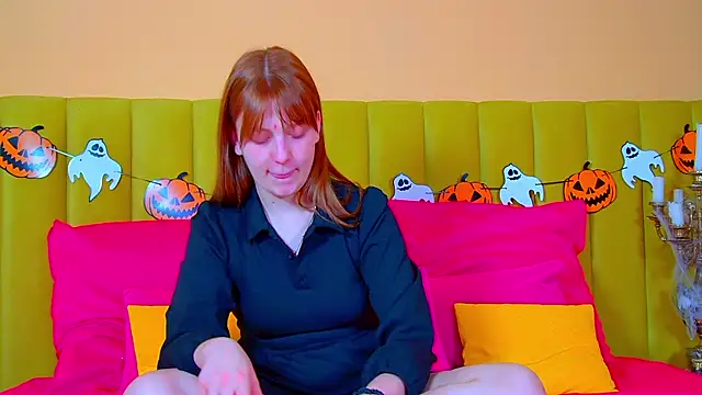 Snapshot of BeatriceBinoche chatting on 25, 10, 2025 BeatriceBinoche online show from 25, 10, 2025