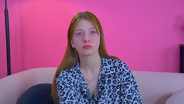 Snapshot of BeatriceBinoche chatting on 27, 11, 2025 BeatriceBinoche online show from 27, 11, 2025