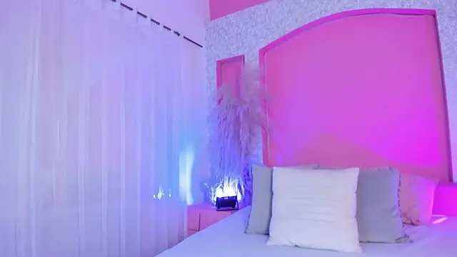 Peytonn Monroe online show from 13, 3, 2026