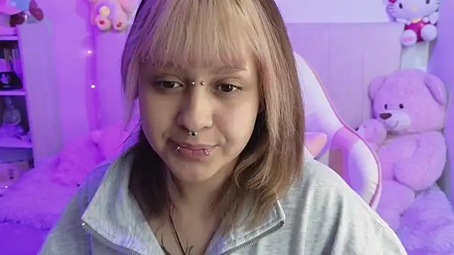 Snapshot of NekoWaifu chatting on 11, 5, 2026 NekoWaifu online show from 11, 5, 2026