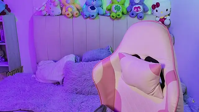NekoWaifu online show from 4, 8, 2026