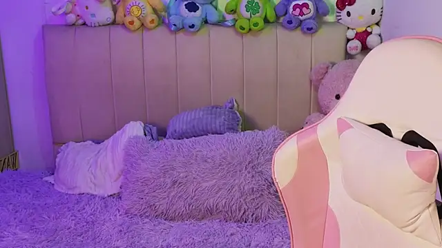 NekoWaifu online show from 5, 8, 2026