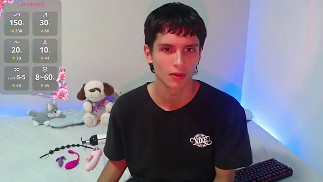 Snapshot of Brahian7u7 chatting on 10, 11, 2025 Brahian7u7 online show from 10, 11, 2025