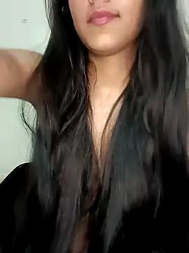 reetika6375 online show from 5, 12, 2025