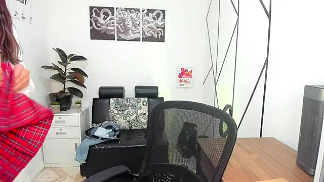 Angel-dragun online show from 11, 11, 2025