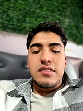 Snapshot of tomy_hot20 chatting on 7, 10, 2025 tomy hot20 online show from 7, 10, 2025