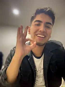 Snapshot of tomy_hot20 chatting on 9, 11, 2025 tomy hot20 online show from 9, 11, 2025