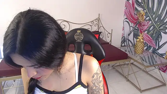 maddie  cute online show from 17, 10, 2025