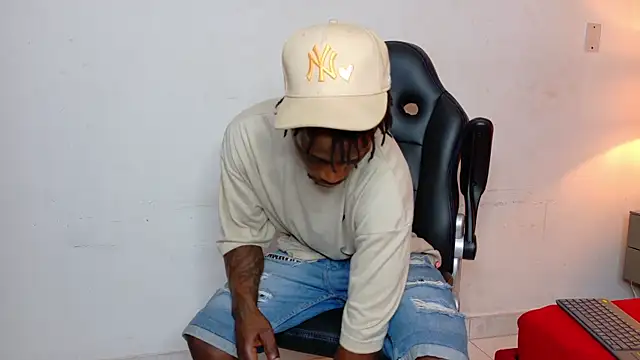 SkylerBigxxx online show from 2, 10, 2025